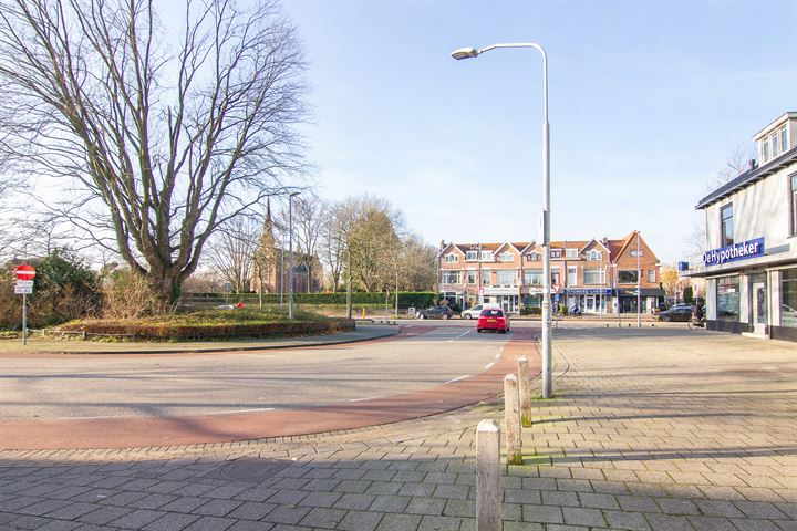 Bekijk foto 32 van Floresstraat 7-B