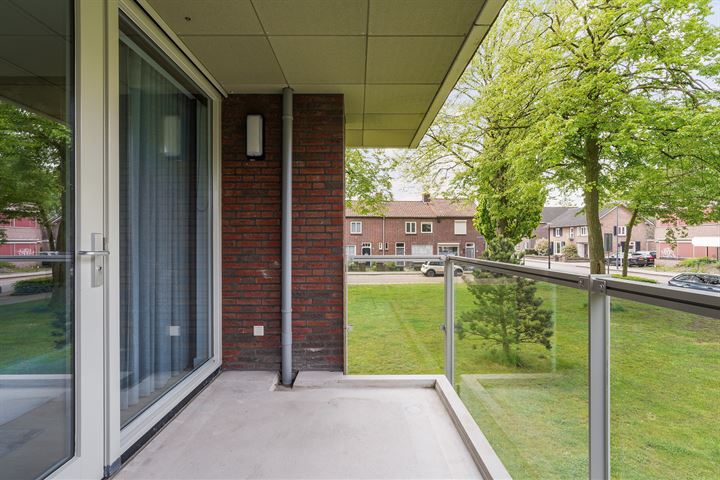 Bekijk foto 3 van Engelsestraat 1