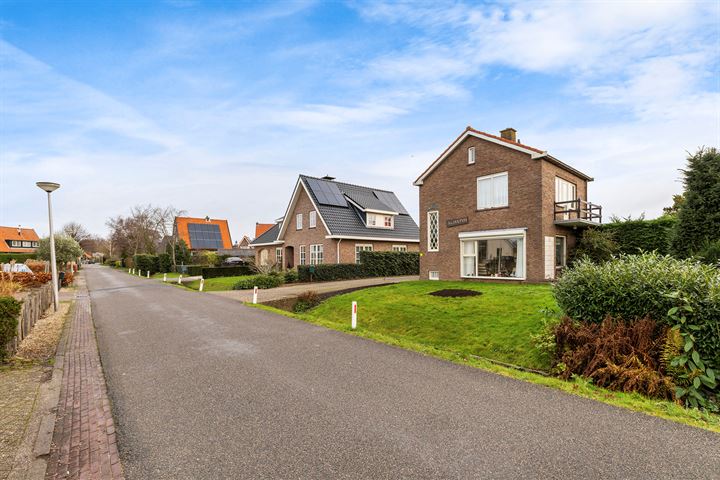 Bekijk foto 19 van v d Meerweg 17