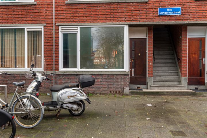 Bekijk foto 16 van Bas Jungeriusstraat 106-A