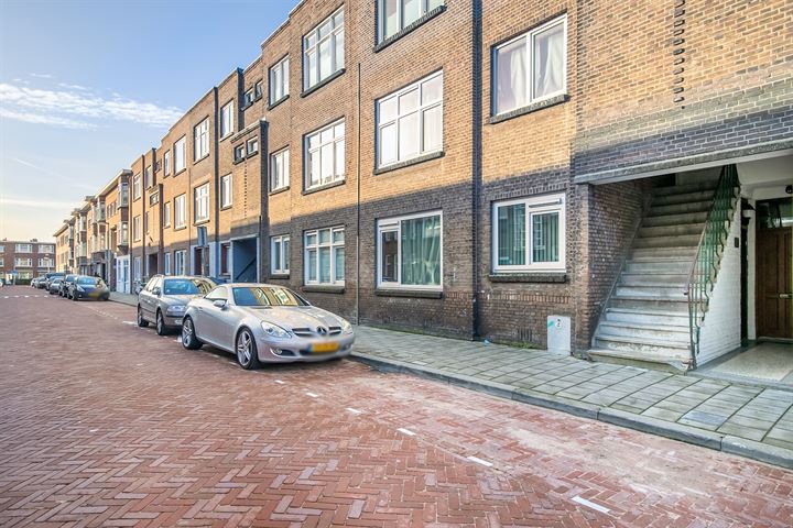 Bekijk foto 16 van Lyonnetstraat 63