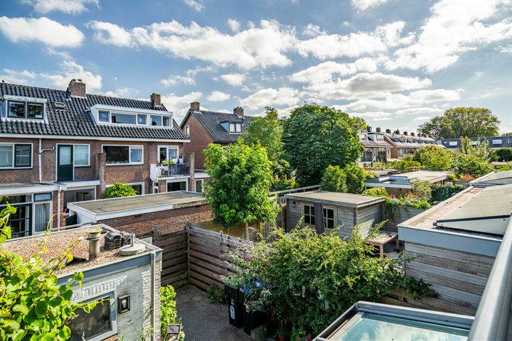 View photo 34 of Irenestraat 32