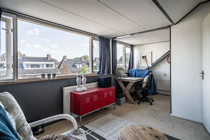 Bekijk foto 43 van Irenestraat 32