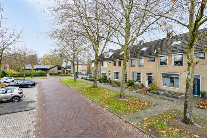 View photo 3 of Lignestraat 27