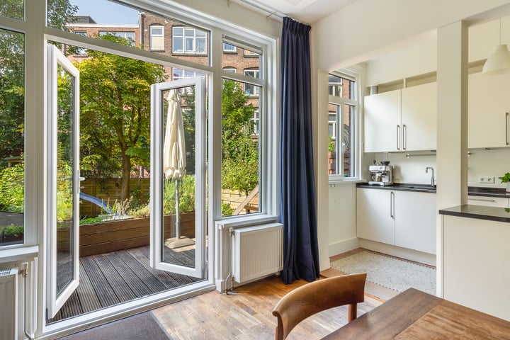 Bekijk foto 20 van Graaf Florisstraat 33-B