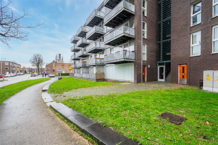 Bekijk foto 33 van Adriaan van Bergenstraat 34