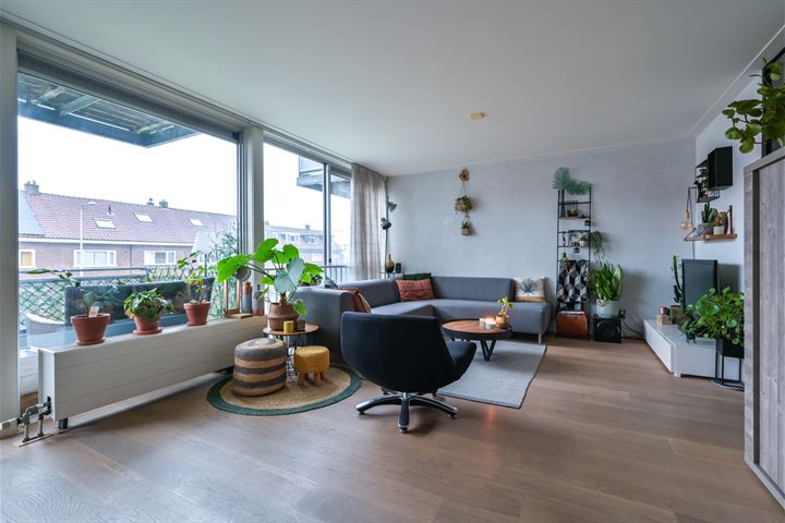 Bekijk foto 10 van Adriaan van Bergenstraat 34