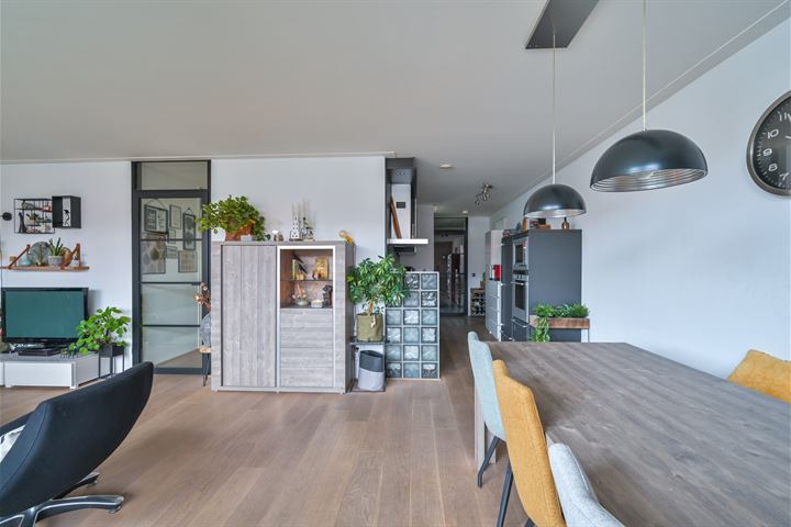 Bekijk foto 12 van Adriaan van Bergenstraat 34