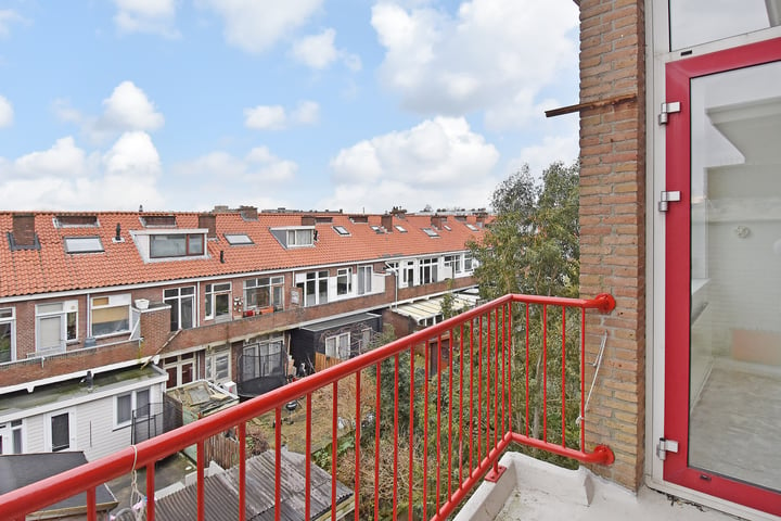 View photo 20 of Woudenbergstraat 109