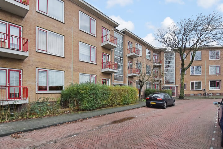 View photo 21 of Woudenbergstraat 109