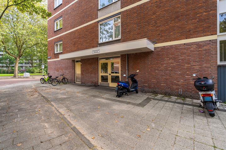 Bekijk foto 30 van Uitgeeststraat 46