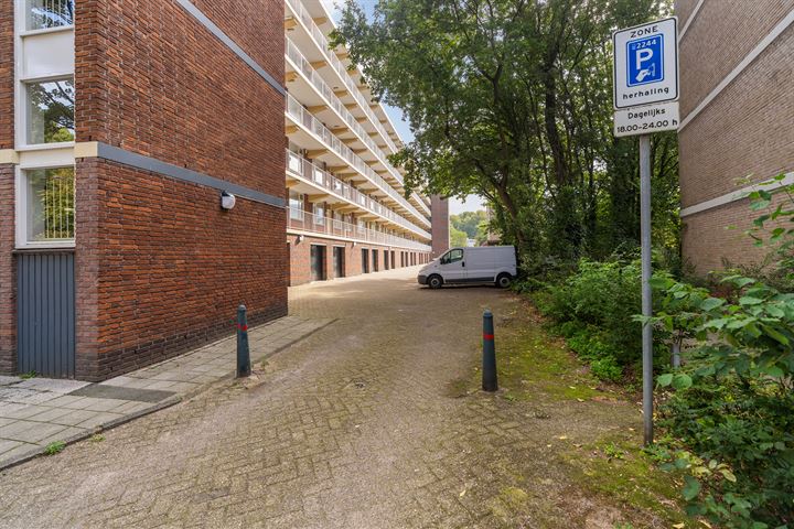 Bekijk foto 29 van Uitgeeststraat 46