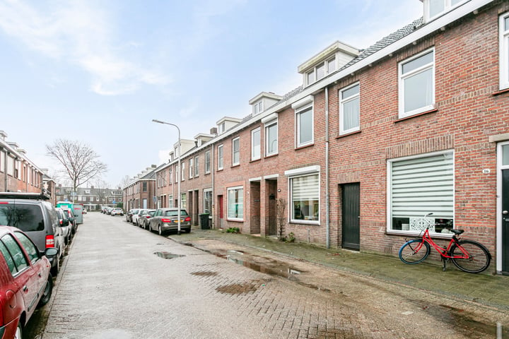 Bekijk foto 29 van Leo XIII-straat 14