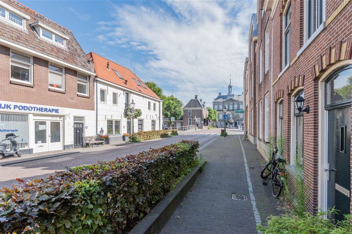 View photo 40 of Breedstraat 17