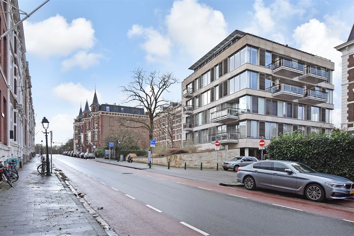 View photo 43 of Bankastraat 129-A