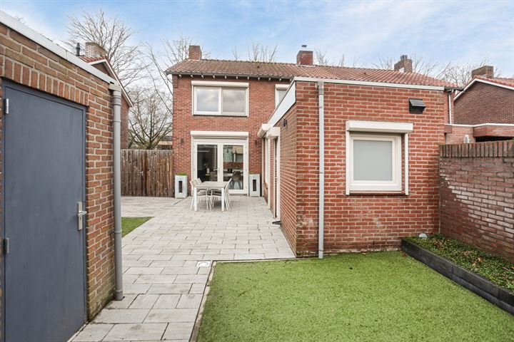 Bekijk foto 34 van Wertastraat 8