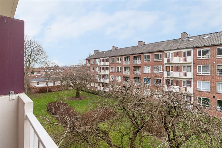 Bekijk foto 30 van Verbeetenstraat 73-B