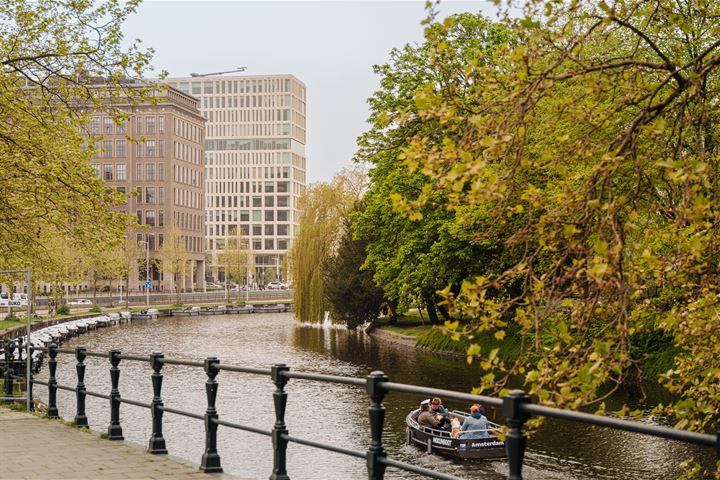 Bekijk foto 32 van Spinozastraat 19-E