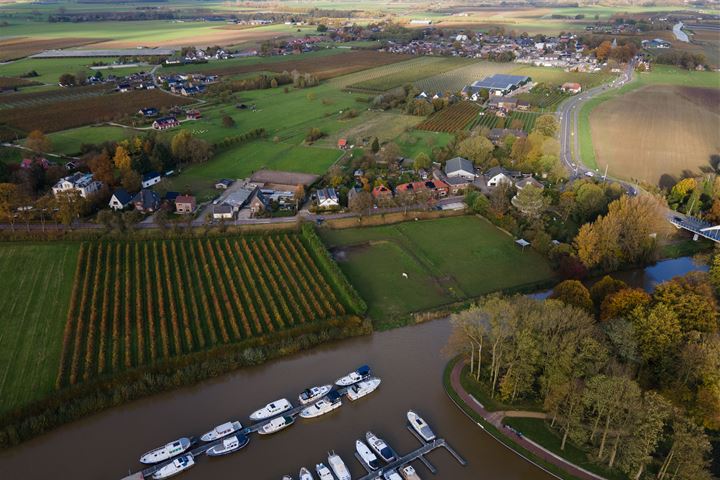 Bekijk foto 49 van Lingedijk 16