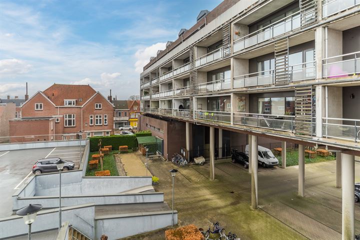 Bekijk foto 32 van Sint Willebrordstraat 39