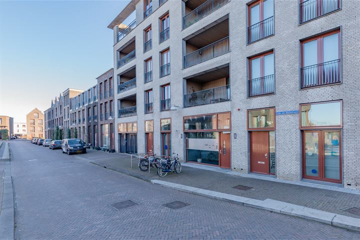 Bekijk foto 45 van Loes van Marlestraat 20