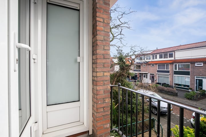 Bekijk foto 41 van Trompstraat 8