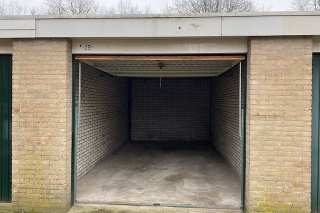 Bekijk foto 3 van Bisschop Zwijsenplein 23b GARAGE