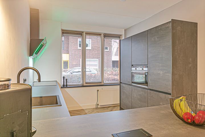 Bekijk foto 10 van Claes Jansz Visscherstraat 31