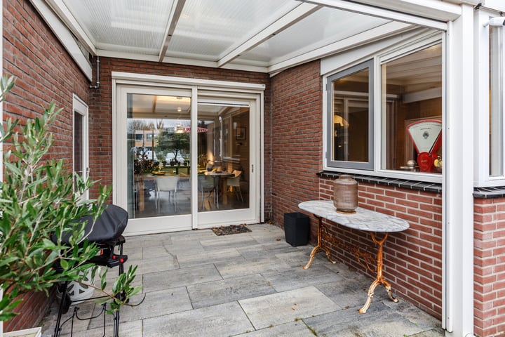 Bekijk foto 37 van Beatrixstraat 52