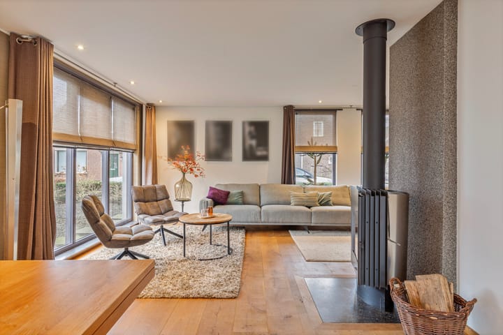 Foto 5 van Kaarsenmaker 12