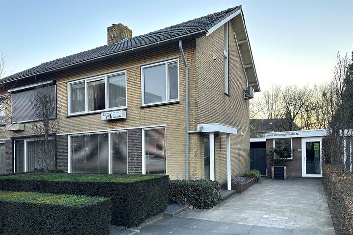 Bekijk foto 42 van Neerhofstraat 22