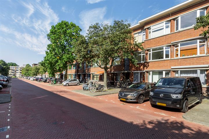 Bekijk foto 2 van Vreeswijkstraat 733