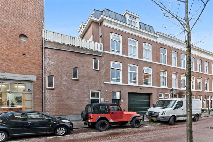 View photo 6 of Van Kinsbergenstraat 122-F