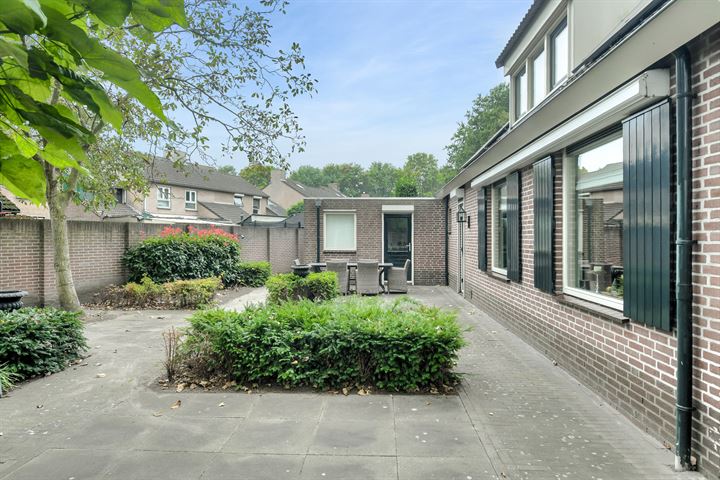 Bekijk foto 39 van Mosstraat 2