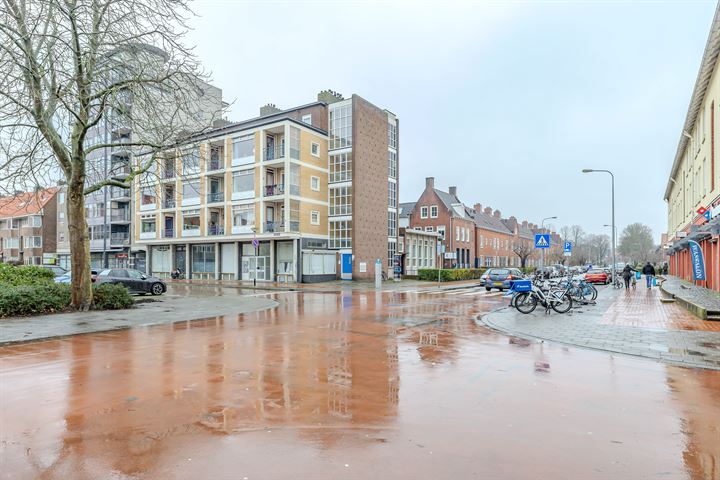 Bekijk foto 3 van Floresplein 46