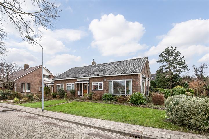 View photo 9 of Hoogvlietkade 3