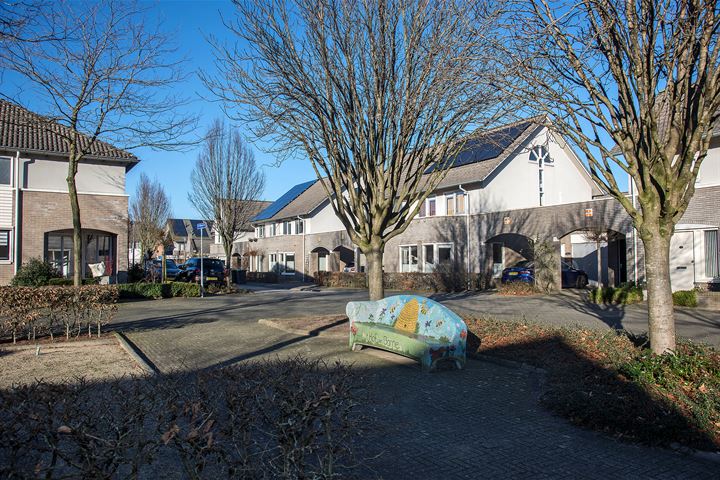 Bekijk foto 34 van Cor Hilbrinkstraat 11