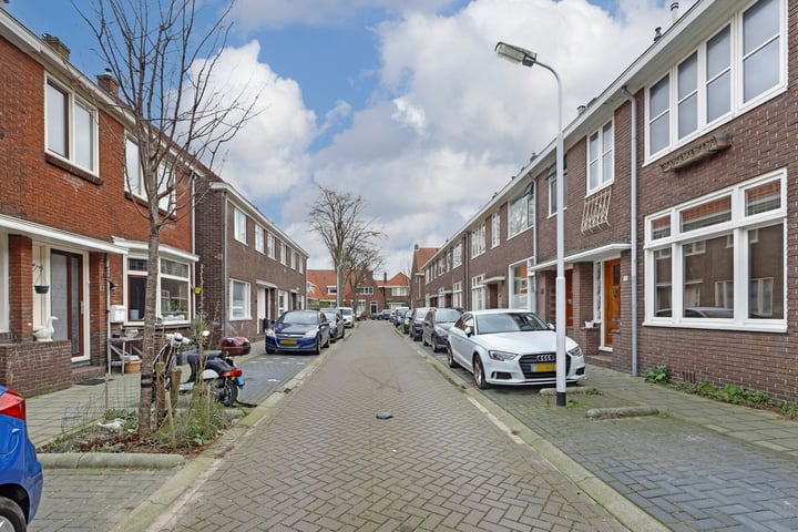 Bekijk foto 26 van Zwaardemakerstraat 10