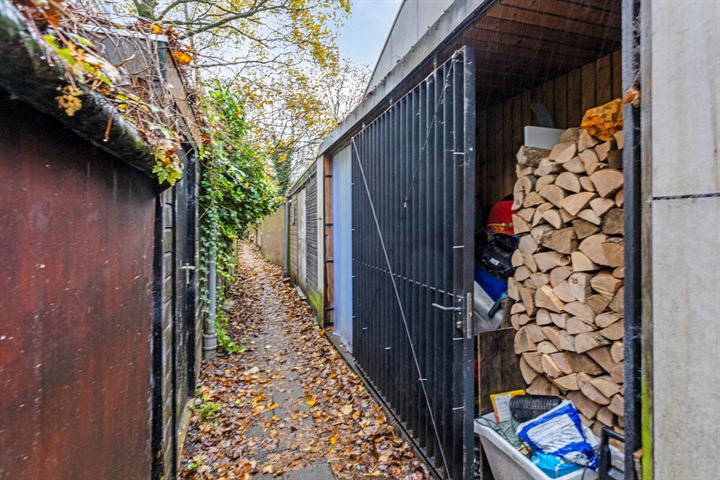 Bekijk foto 35 van Burmanstraat 34-O