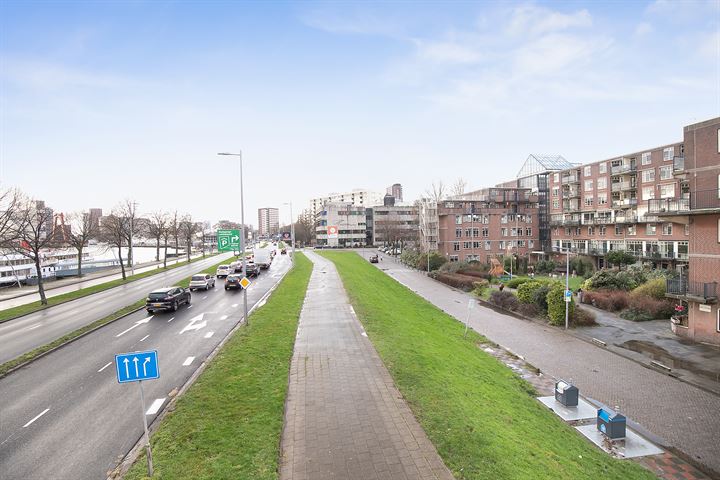 Bekijk foto 41 van Oostmaaslaan 435