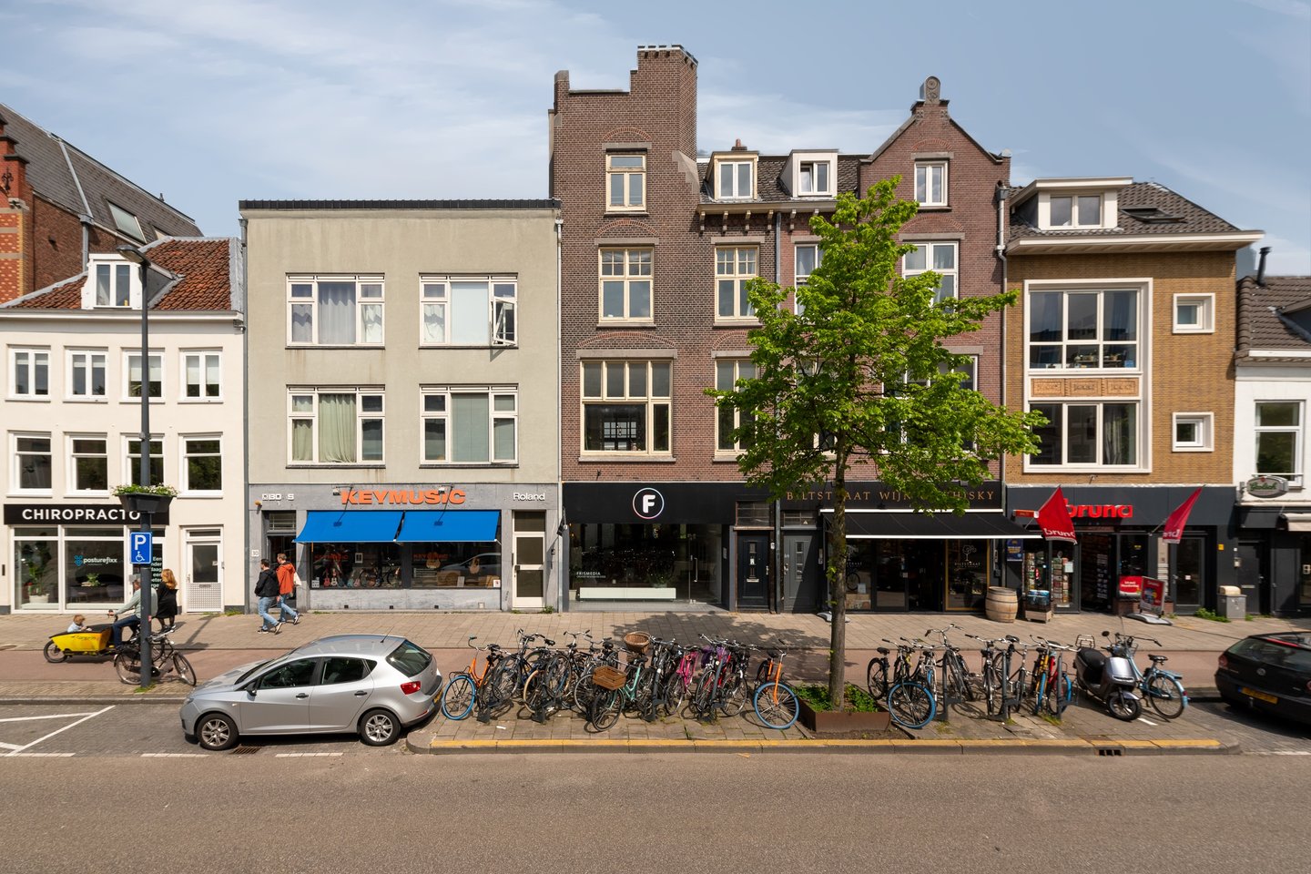 Bekijk foto 1 van Biltstraat 34