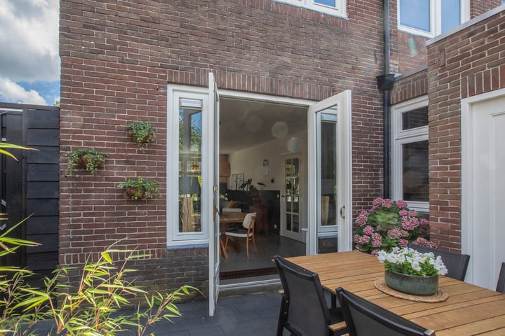 Bekijk foto 36 van Oosterhoutstraat 38