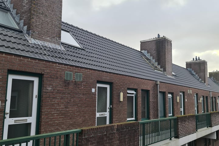 Bekijk foto 24 van Winkelwaard 71