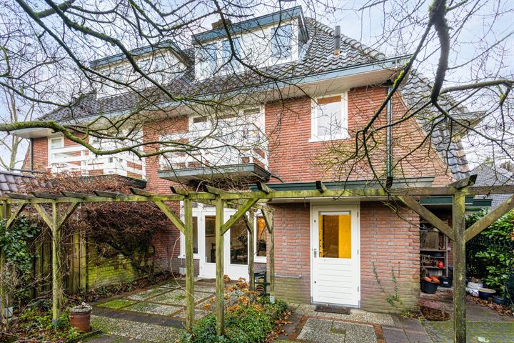 Bekijk foto 32 van Voltastraat 46