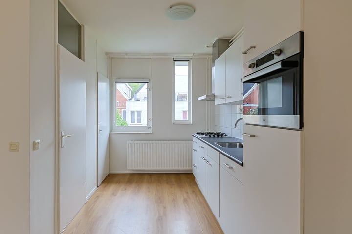 View photo 15 of Bedumerstraat 25-A