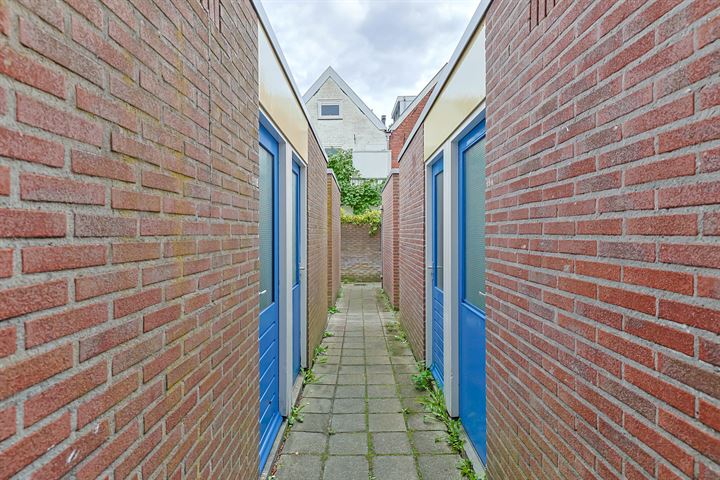 View photo 23 of Bedumerstraat 25-A