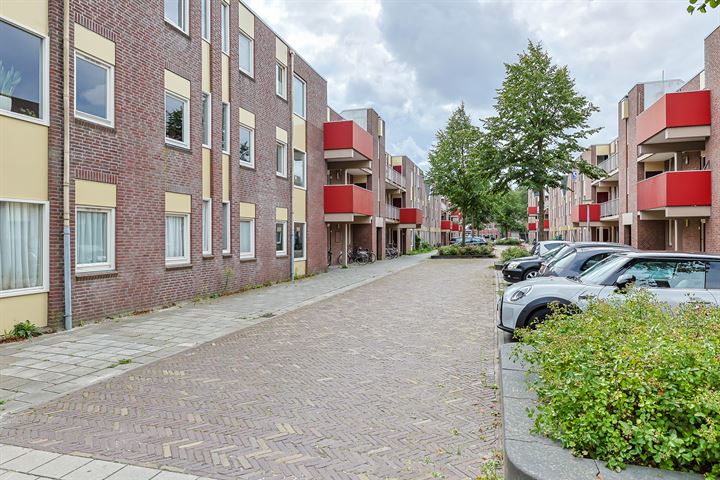 View photo 26 of Bedumerstraat 25-A