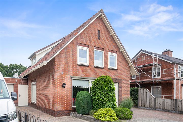 Bekijk foto 35 van Johan Clemmestraat 11