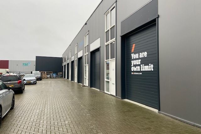 Bekijk foto 2 van Kalimantanstraat 23-F