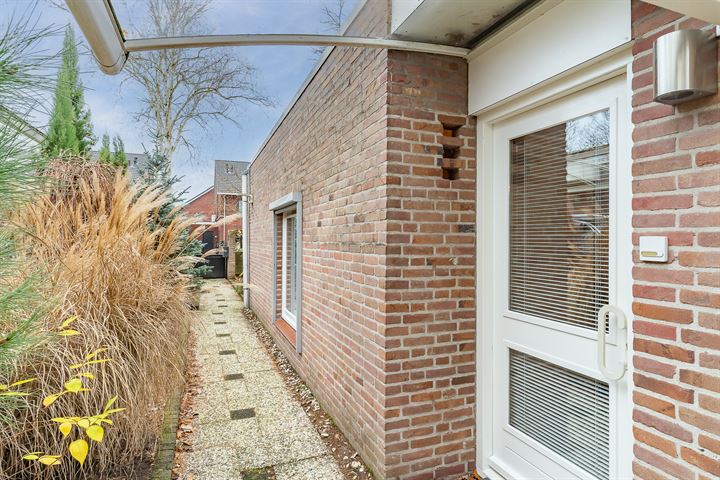 View photo 42 of Oosterwijklaan 3